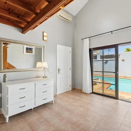 Rosa - Vipvipvillas Βίλα